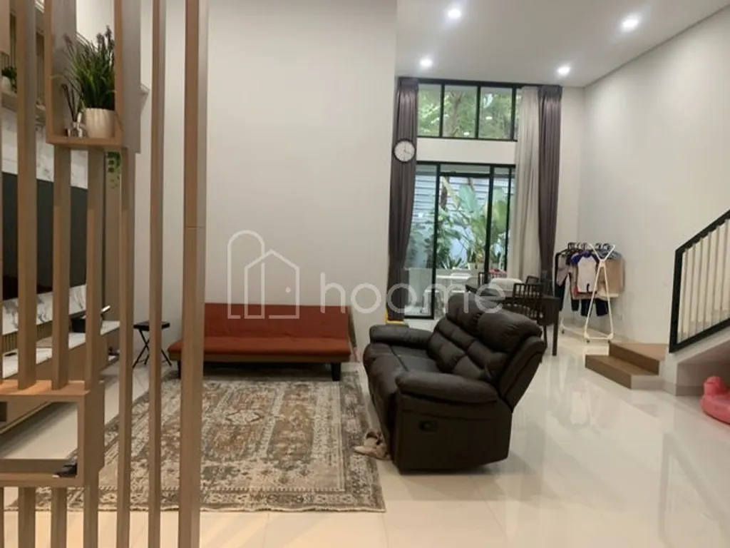 Rumah mewah cantik dibawah harga pasar di komplek pondok hijau