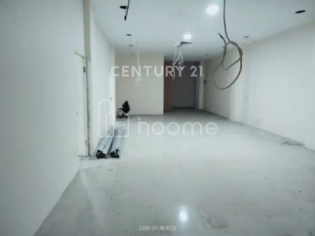 Sewa Ruko Panglima Polim, Gandeng 3, Ada Basement, Jalan Utama!