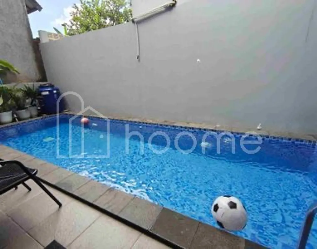 rumah dengan kolam renang bagus dijadikan sewa harian