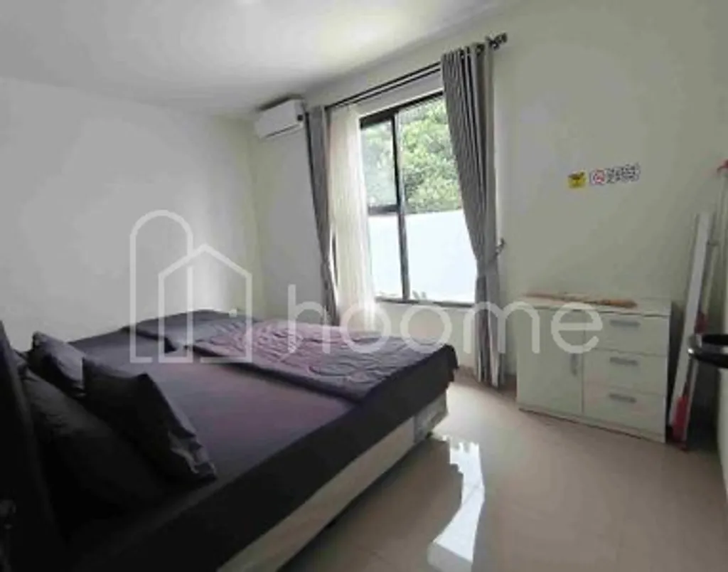 rumah dengan kolam renang bagus dijadikan sewa harian