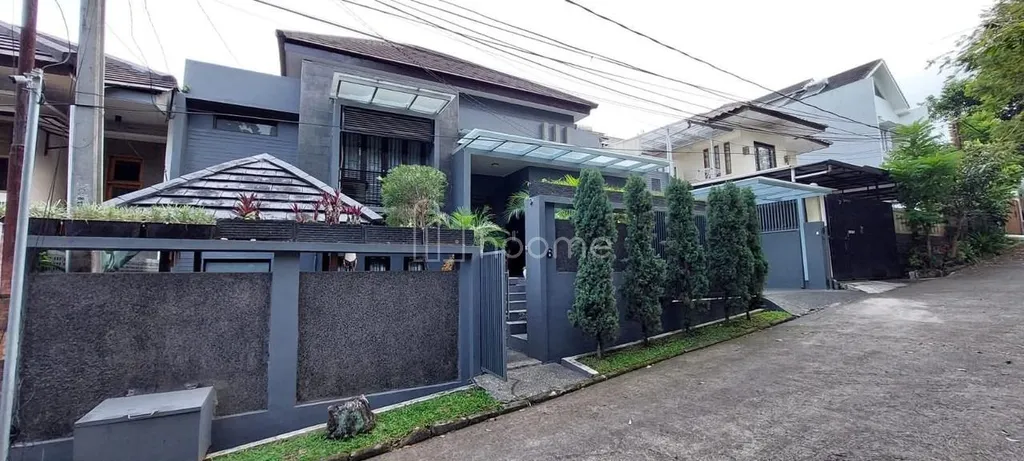 Rumah Bagus Terawat di Geger Kalong Bandung
