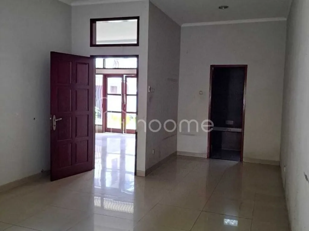 Dijual cepat rumah 2 lantai harga murah dan siap huni di Batununggal Indahh