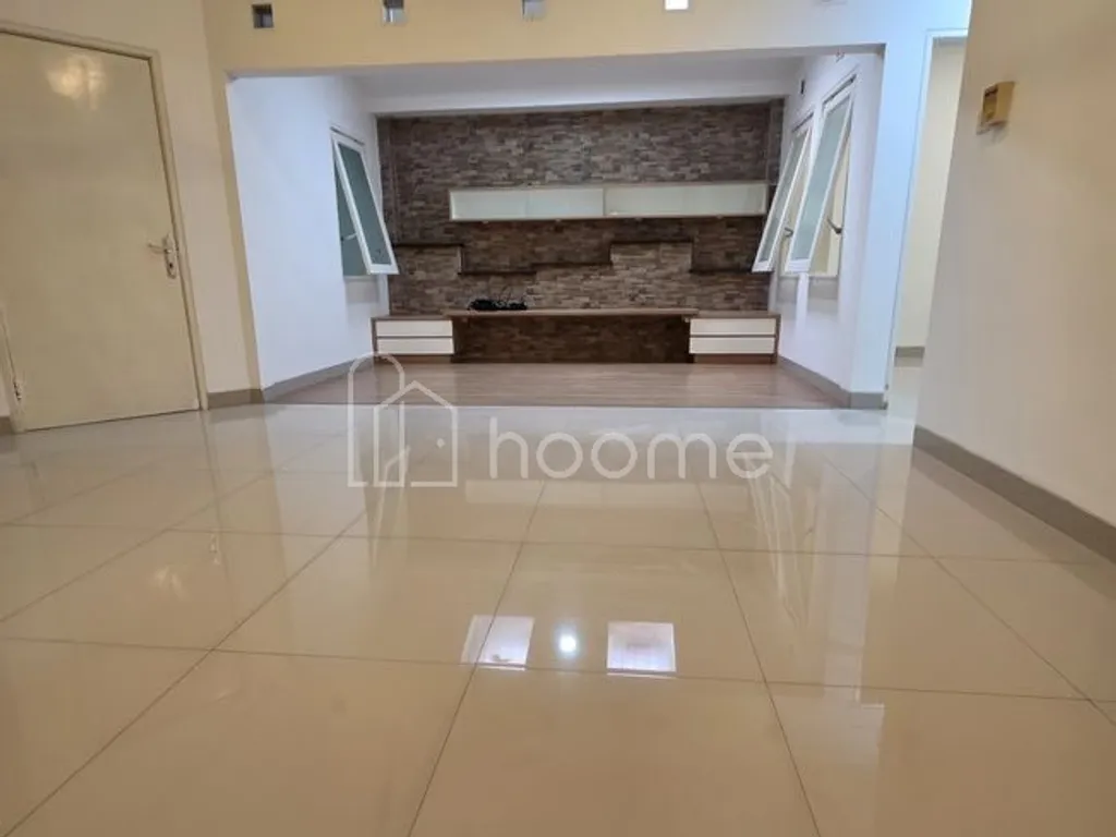 Rumah MURAH BAGUS Siap huni 2 lantai di Singgasana Pradana