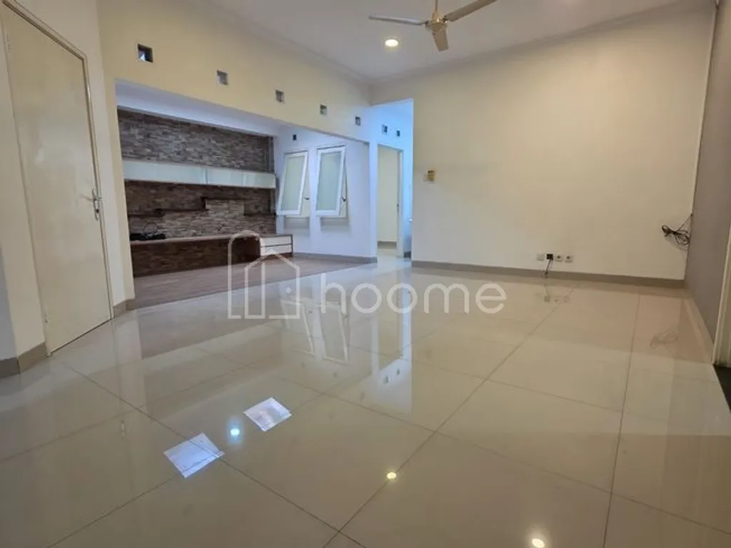 Rumah MURAH BAGUS Siap huni 2 lantai di Singgasana Pradana