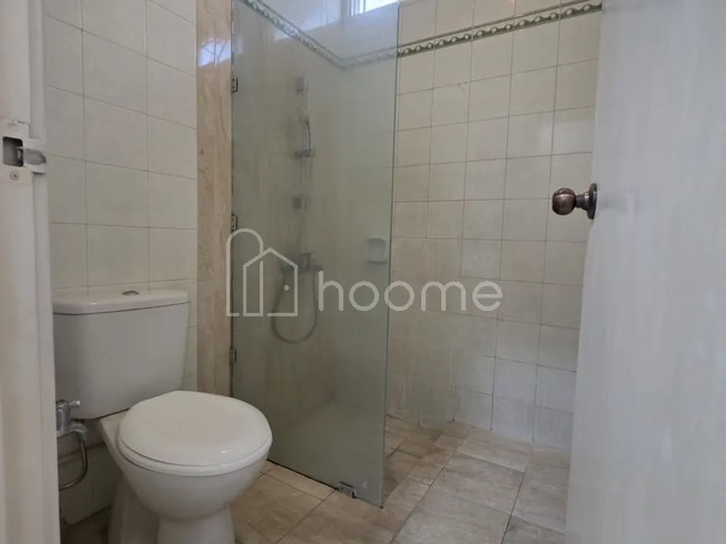 Rumah MURAH BAGUS Siap huni 2 lantai di Singgasana Pradana