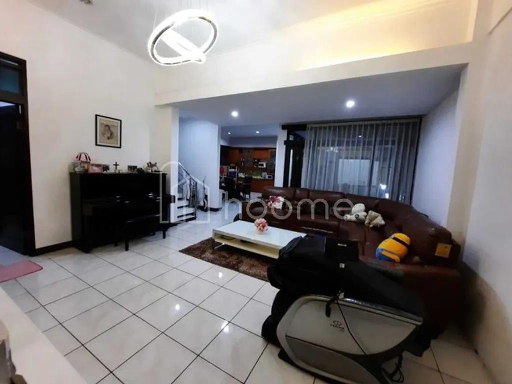 Dijual Rumah disayap lengkong besar, daerah pungkur