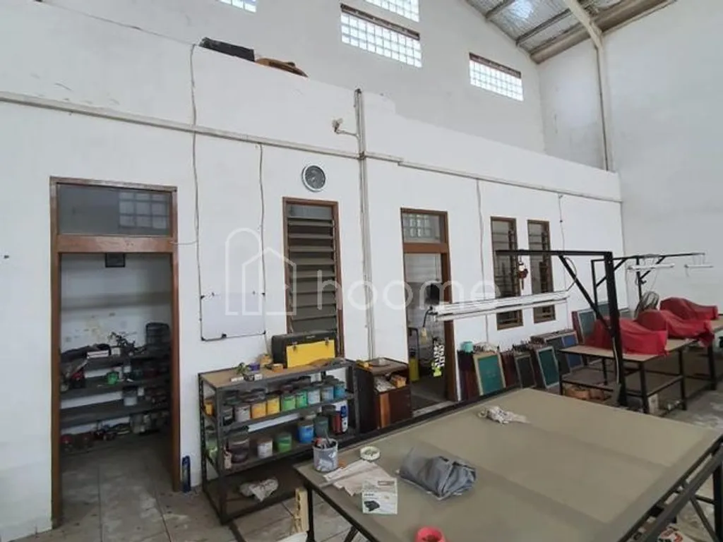 Dijual Rumah dan Gudang di Leuwisari