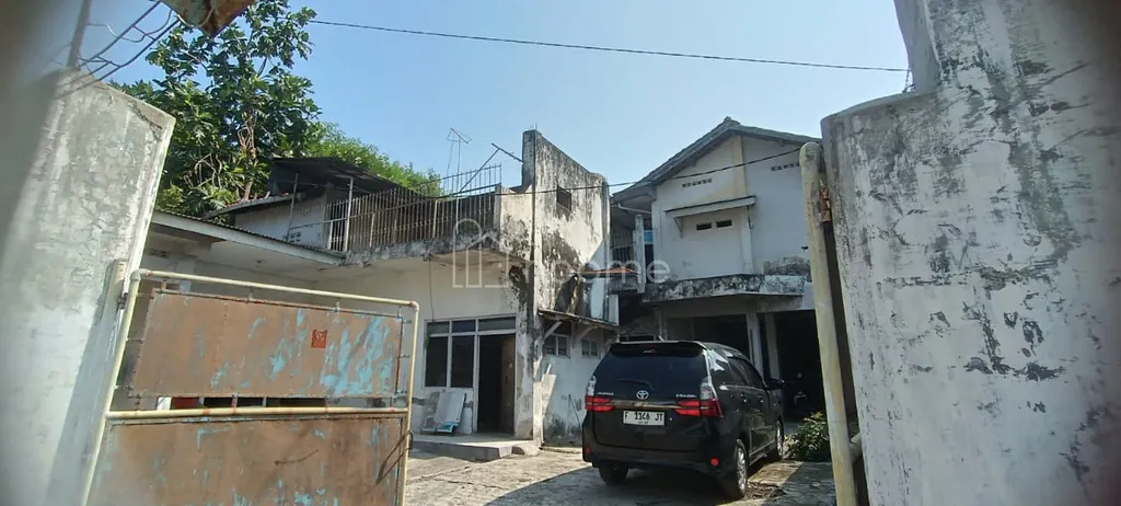 Dijual Rumah Kawasan Pergudangan, Letak Strategis