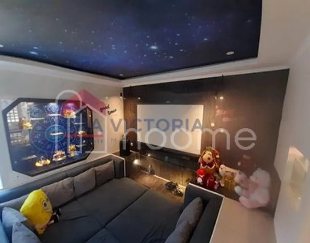 Rumah Perumahan Akses Mudah Dekat Kampus Unmer, Supermarket