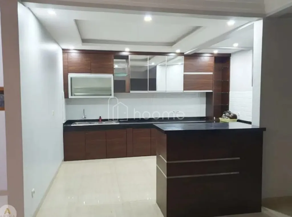 Dijual Rumah Mewah 6KT 5KM 320m² Full Furnished di Setiabudi Bandung Cocok untuk Keluarga Besar!
