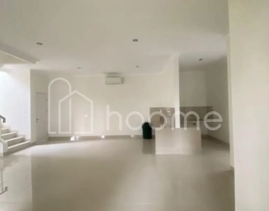 NEW ALICANTE Hoek CASHBACK 120 juta Ready Stock