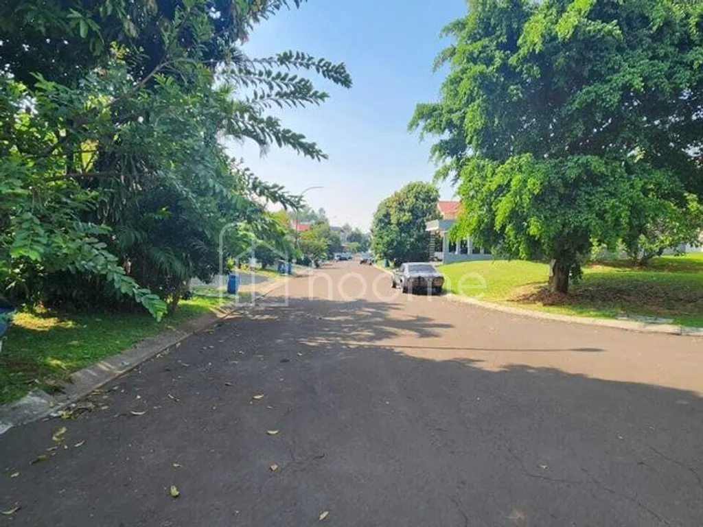 Rumah Dijual SHM 2 Lantai, Harga Nego, BU