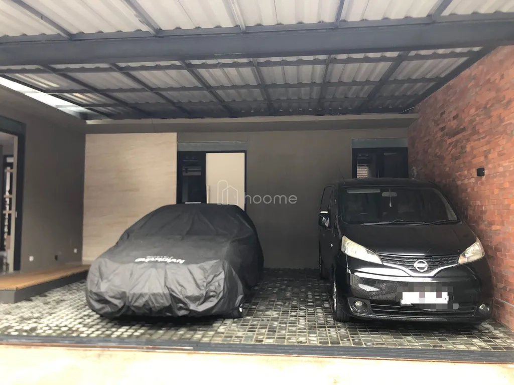 Rumah Bagus Nyaman Semi Furnished di Taman Holis Indah Bandung