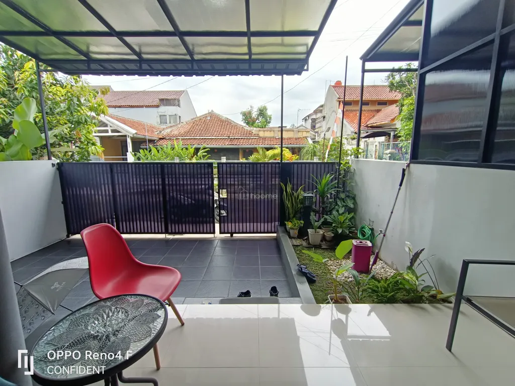 DIJUAL RUMAH SIAP HUNI DI KOMPLEK MARGAHAYU METRO