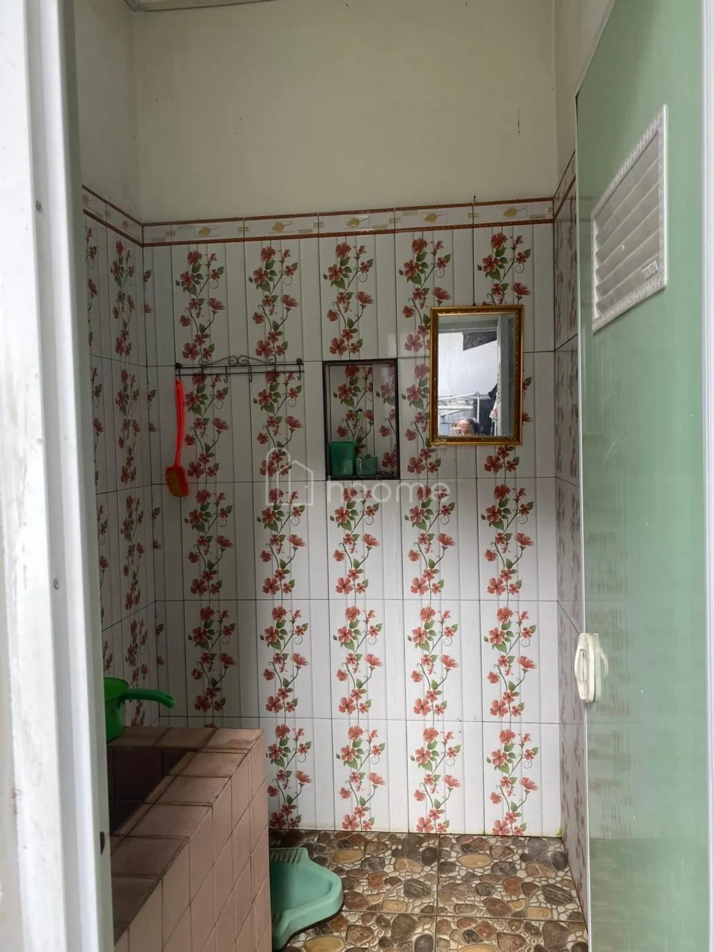 dijual rumah Perum Bumi Parerejo Indah