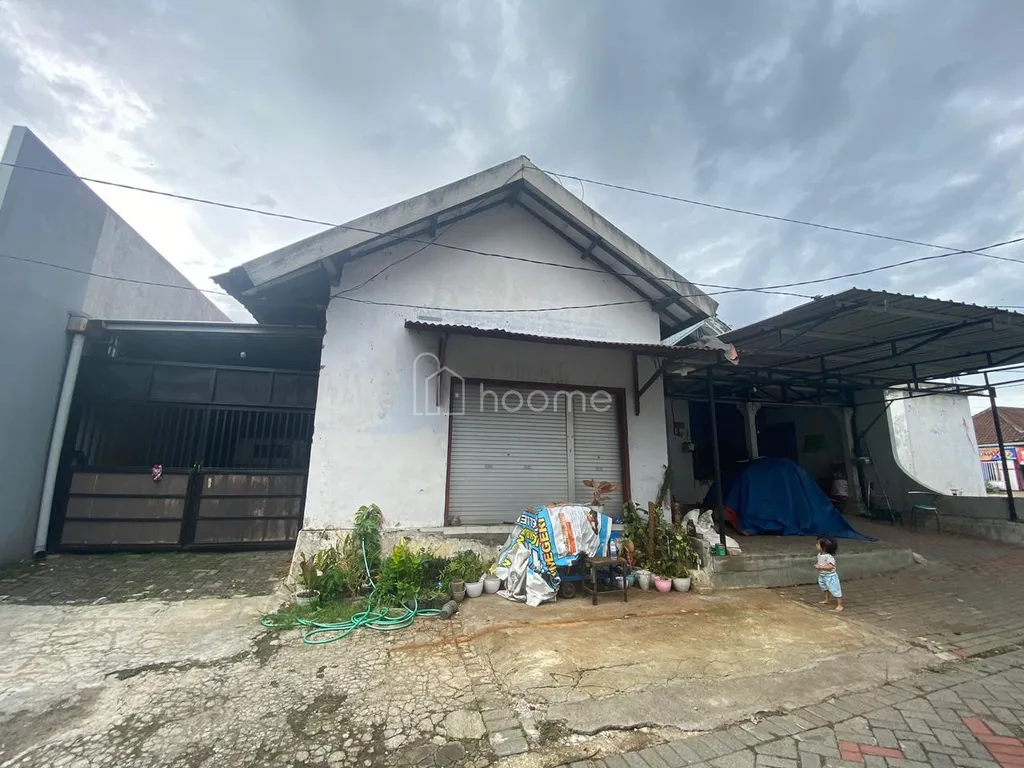 dijual rumah Perum Bumi Parerejo Indah