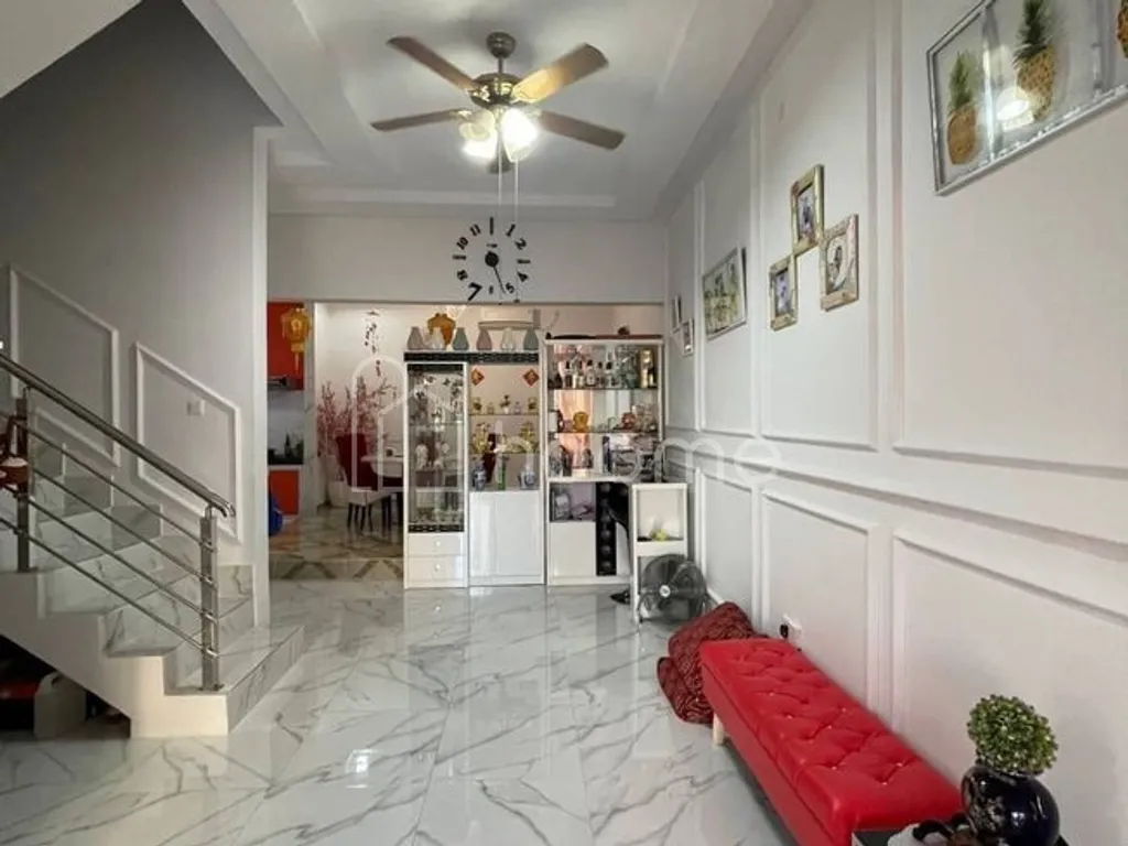 Rumah Dijual Cepat hook Full renovasi di Monde Residence