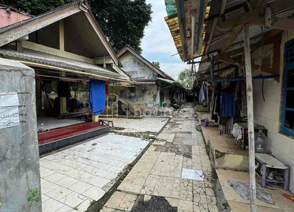 DIJUAL CEPAT! KONTRAKKAN 10 PINTU + TANAH 1.400 m² – LOKASI STRATEGIS KRAGILAN
