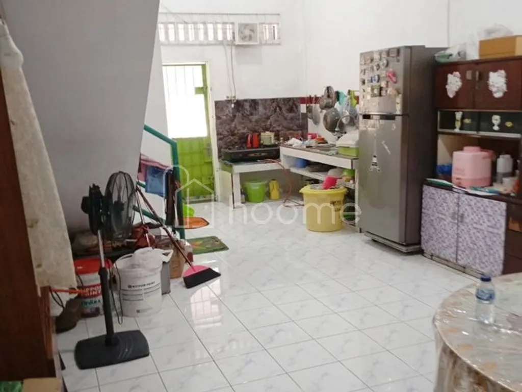 Dijual Rumah 3 Lantai di Jalan Pembangunan Iv, Glugur Darat II