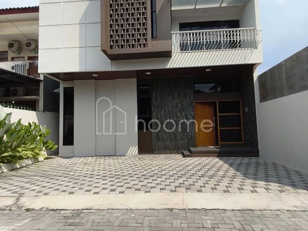 Rumah 2 Lantai Di Monjali, Selatan Hotel Hyatt