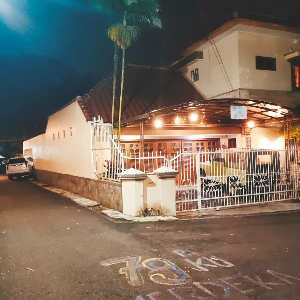 Rumah di pusat kota Salatiga.