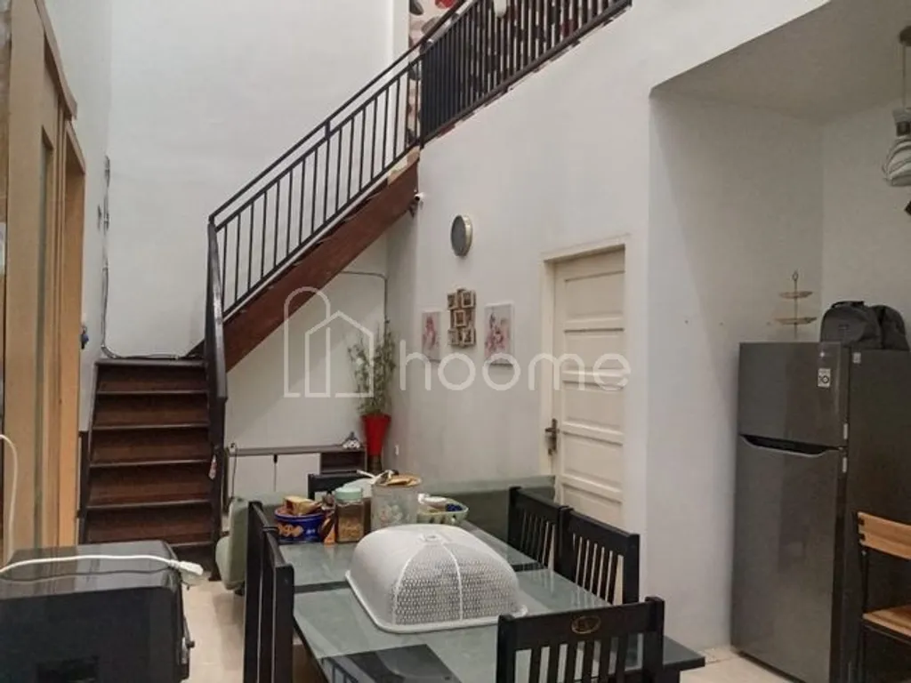 DIJUAL RUMAH FULLFURNISH TENGAH KOTA BERNUANSA MINIMALIS