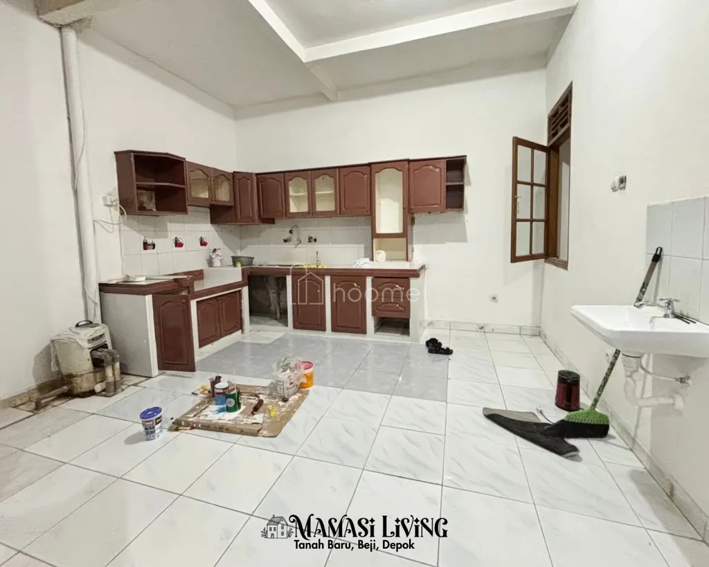 Disewakan Rumah 2 Lantai LB200 Beji Depok