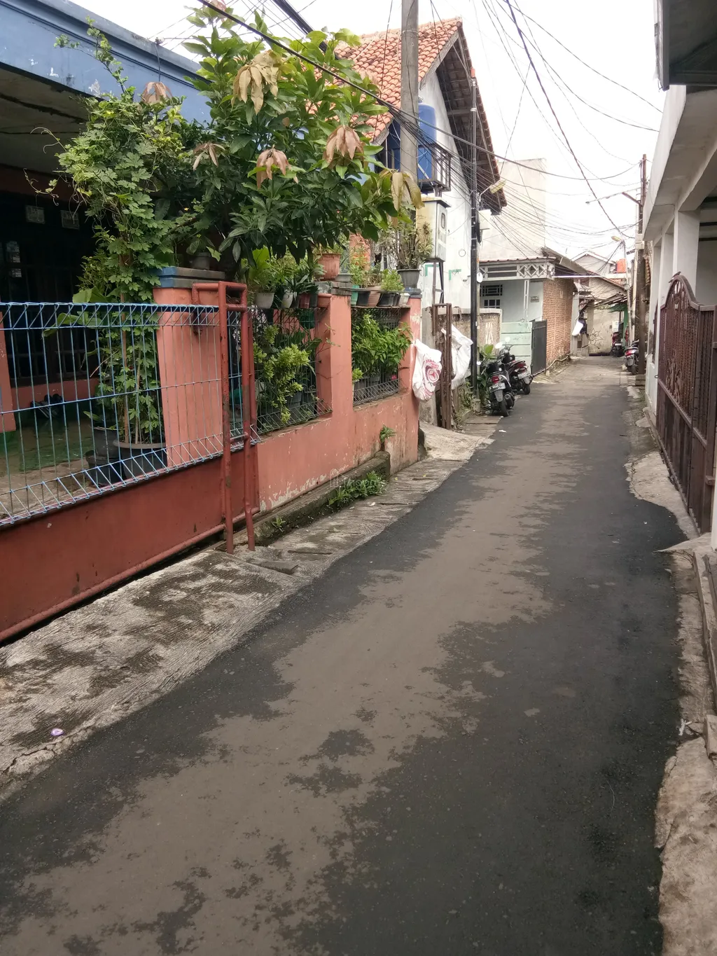 Jual Cepat Rumah 3 KT Strategis Dekat Busway dan Stasiun