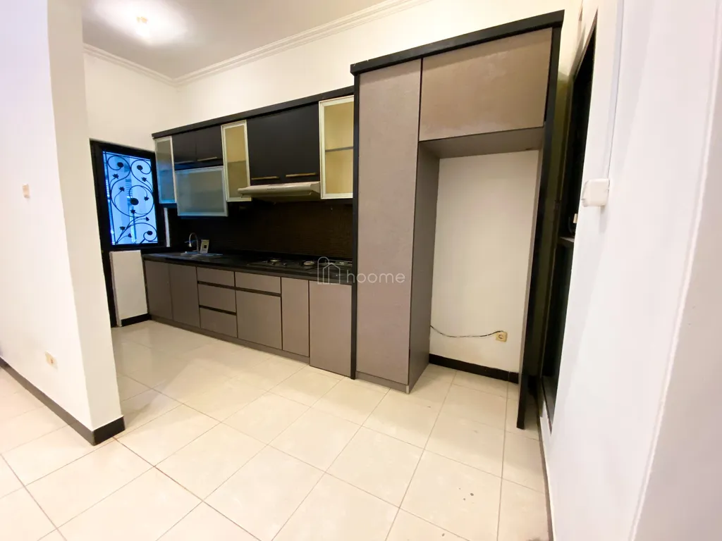 HOT LISTING! Rumah Secondary di Bintaro Sektor 9