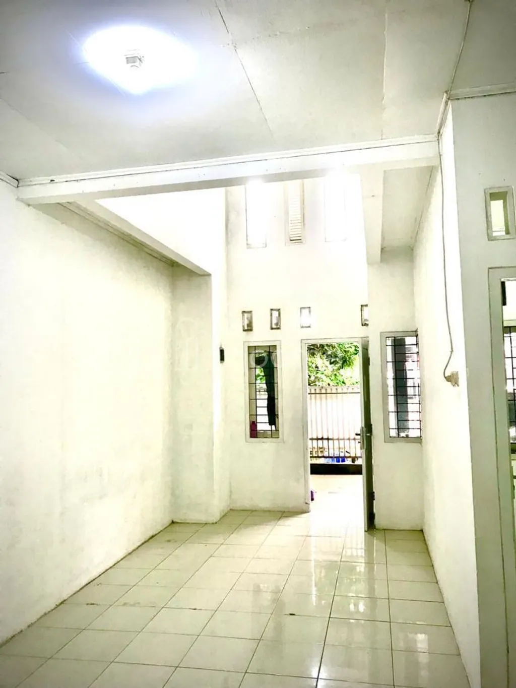 DIJUAL RUMAH SIAP HUNI – LOKASI STRATEGIS DI MERUYUNG, DEPOK