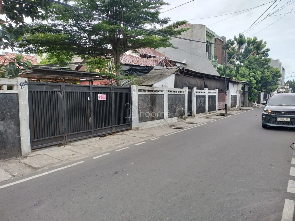 DIJUAL RUMAH (3 BANGUNAN)