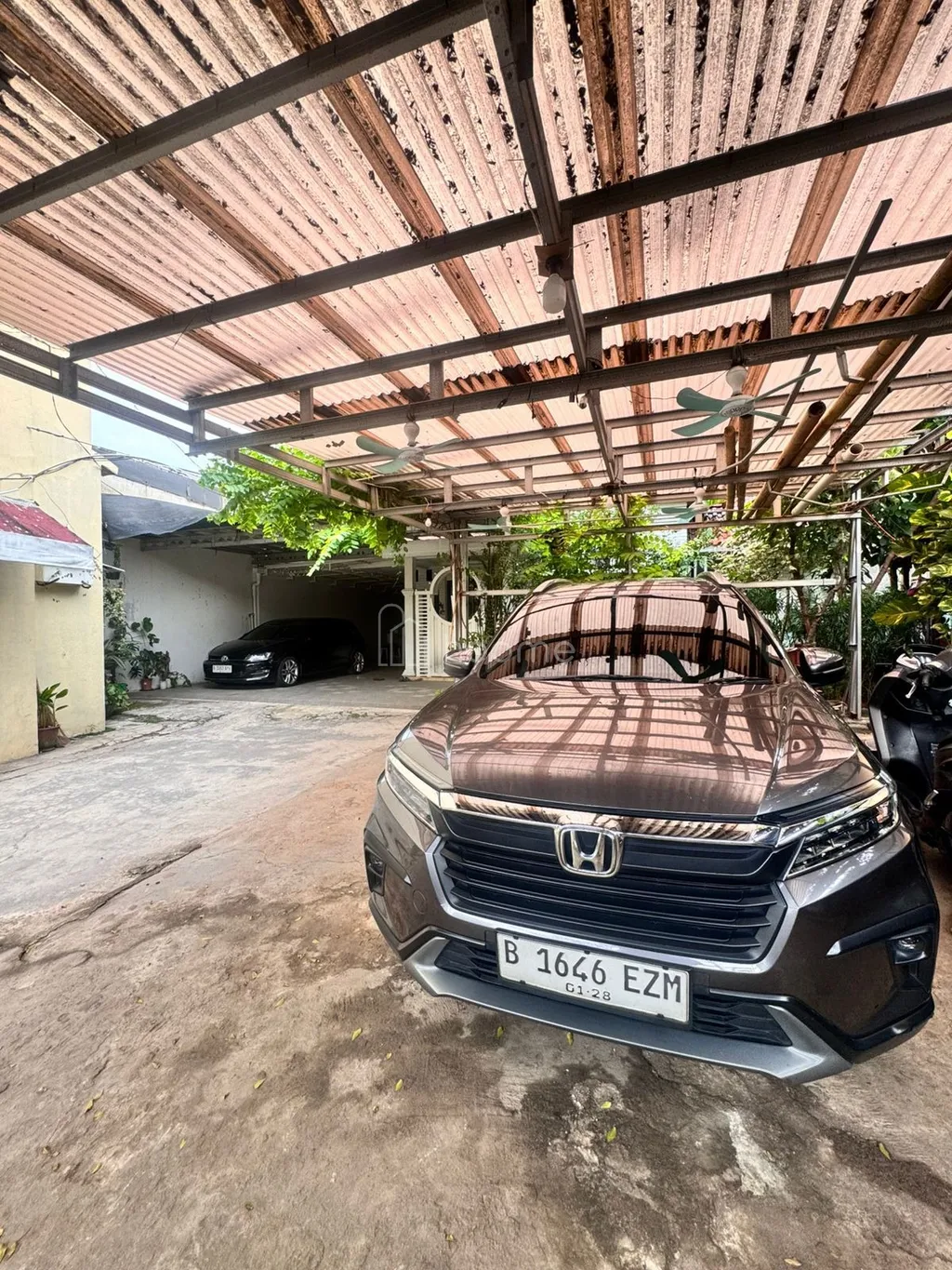 DIJUAL RUMAH (3 BANGUNAN)