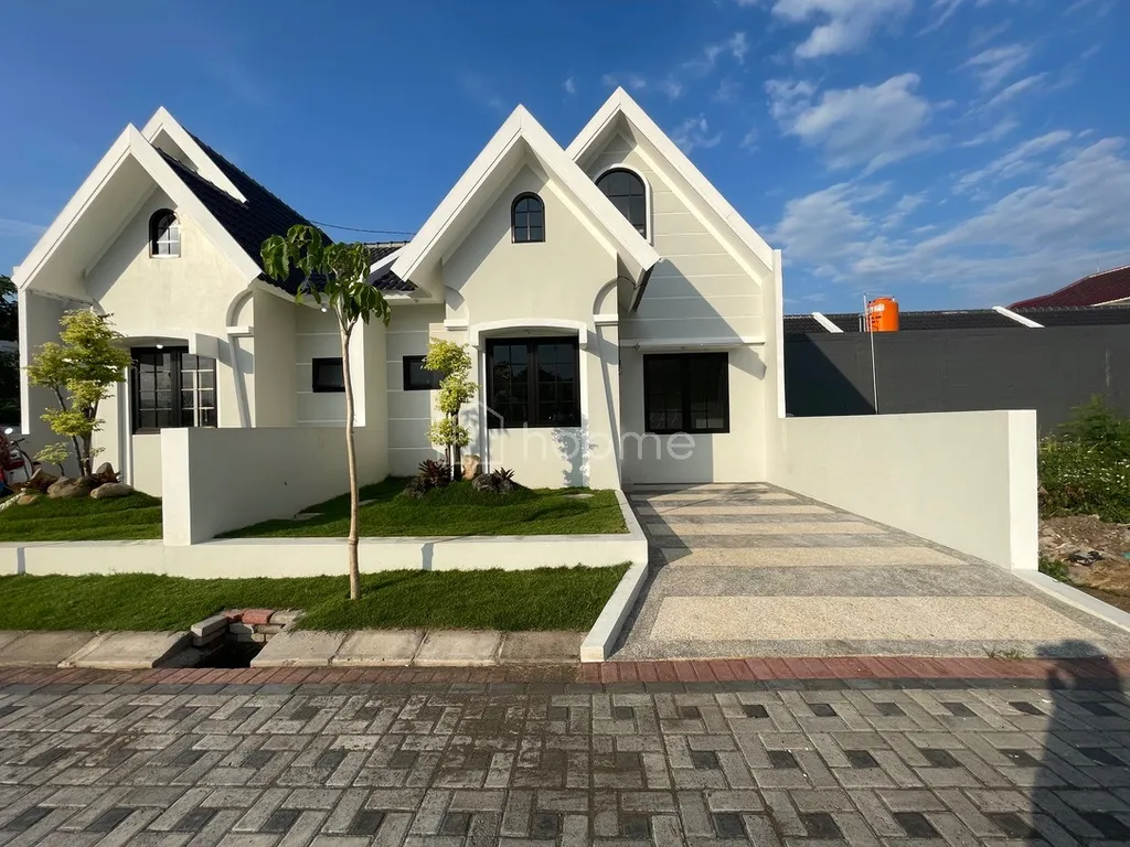 Di jual rumah american style di pandaan