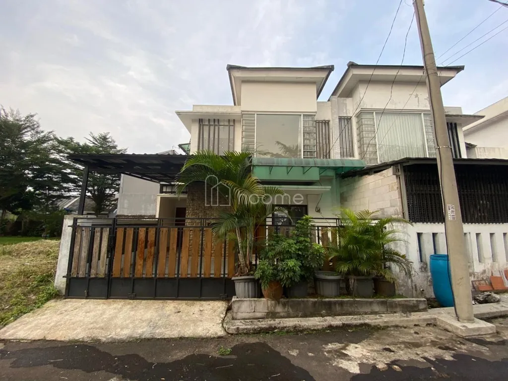 Disewakan Rumah Tinggal 2 Lantai – Akses Mudah & Lokasi Premium