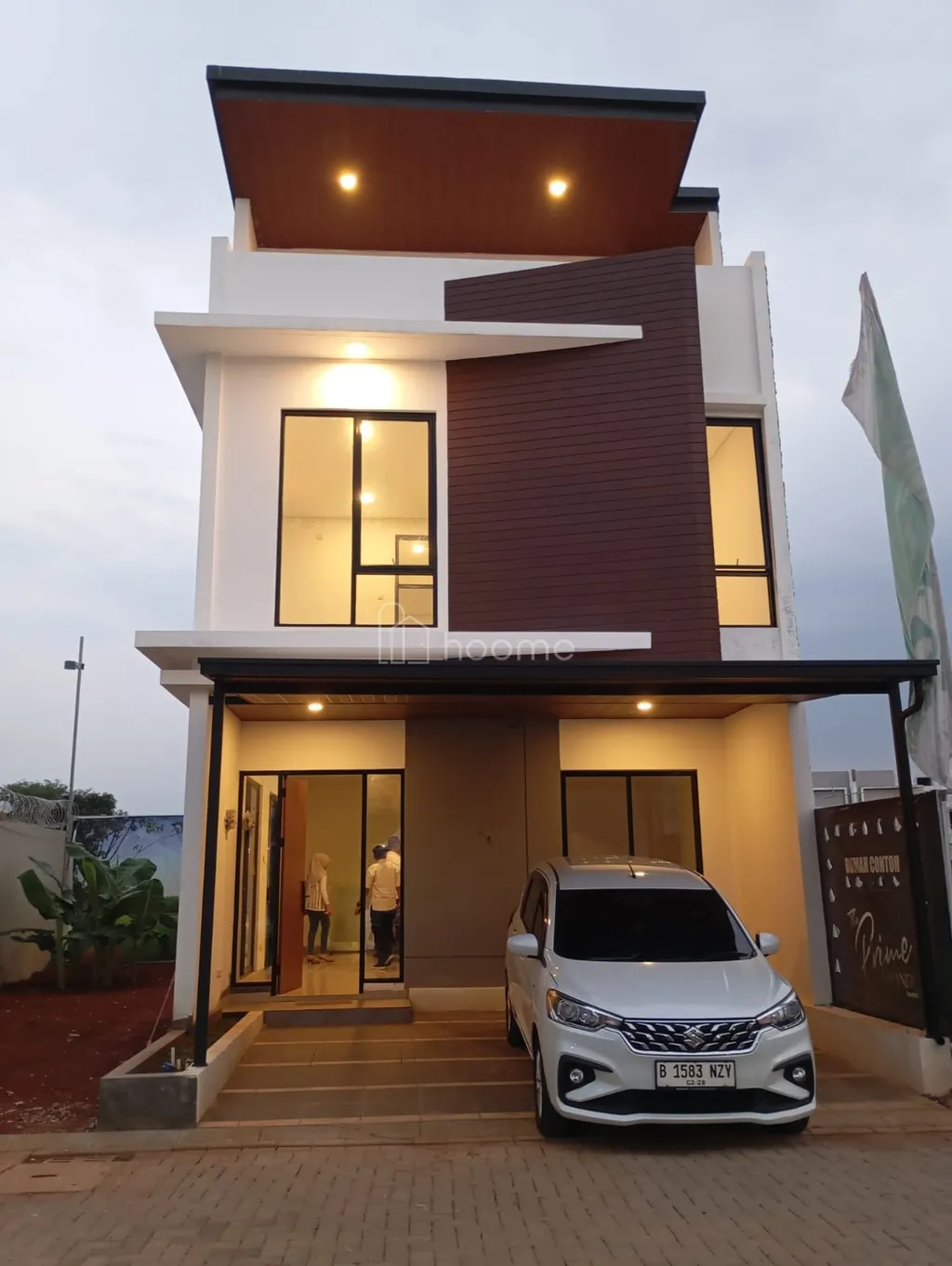 The view selangkah Bintaro