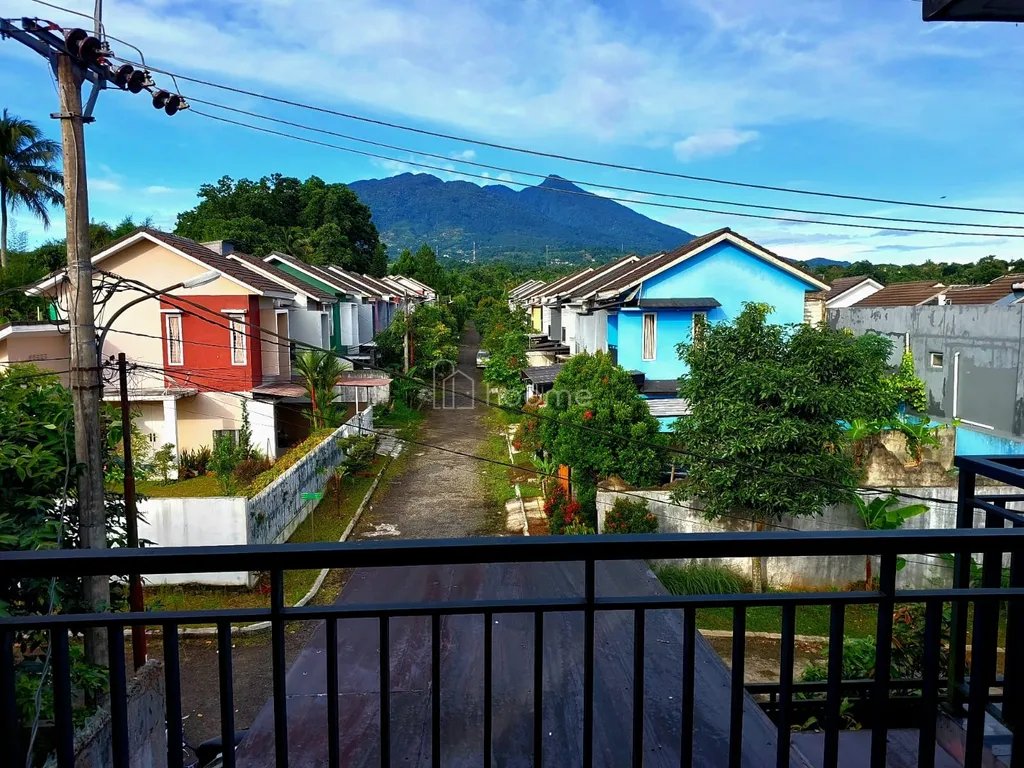 Dijual Rumah 300m² + 2 Kavling SHM | River Valley Cijeruk | Murah