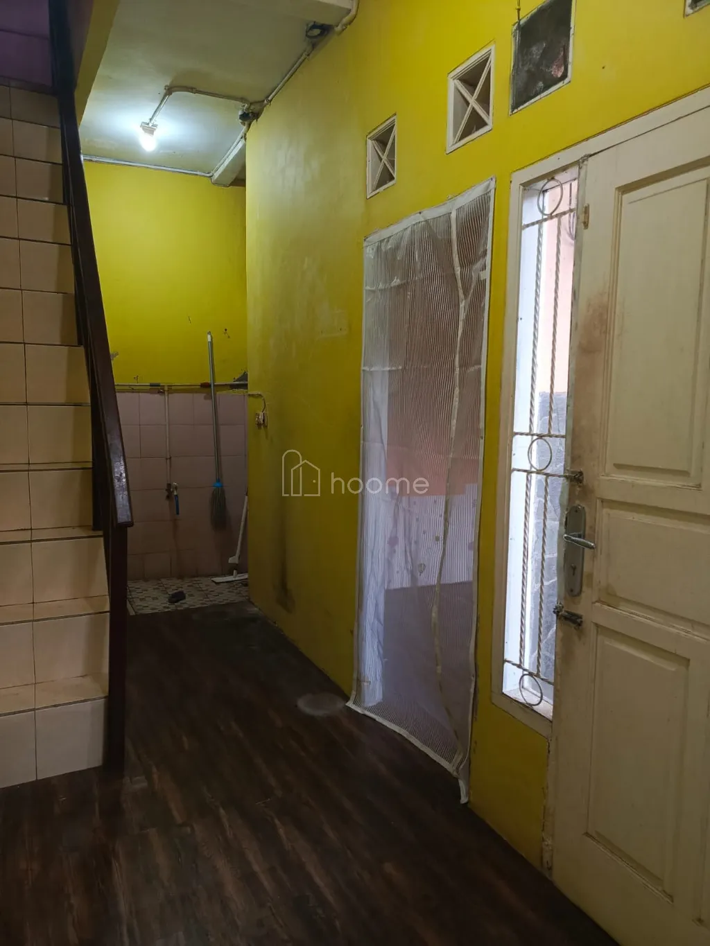 Disewakan rumah minimalis 2 lantai dan 2 kamar tidur