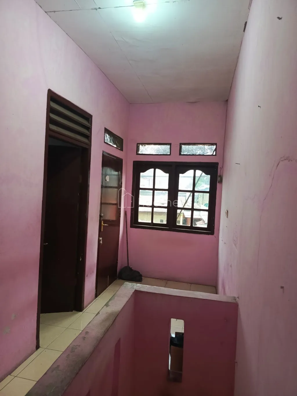 Disewakan rumah minimalis 2 lantai dan 2 kamar tidur