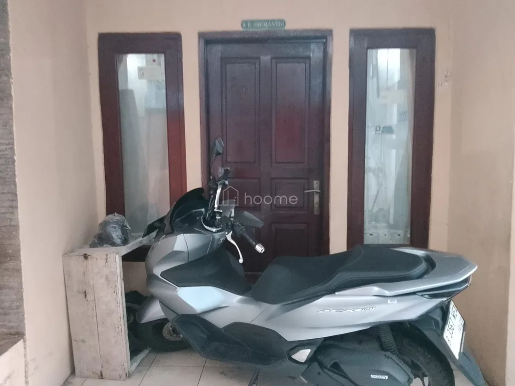 Dijual rumah daerah jaksel. Cocok untuk kos-kosan