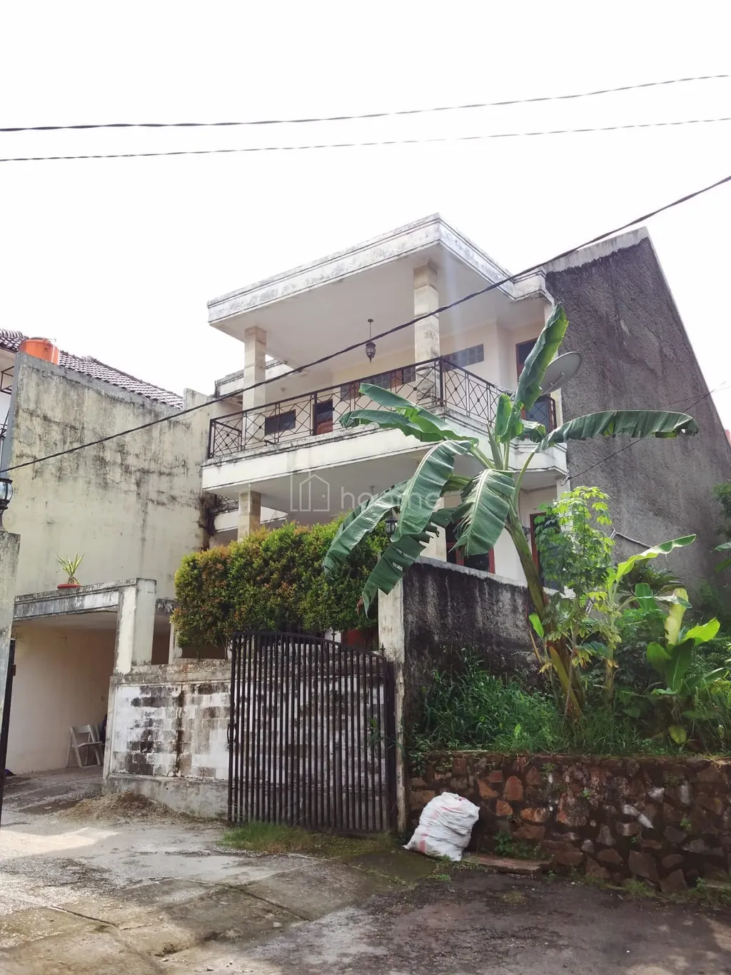 Rumah Luas dan Nyaman Rp3,1 M - SHM