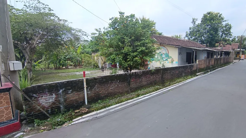 DIJUAL TANAH LUAS 1.880 m² DI NGRINGO JATEN KARANGANYAR – DEKAT SOLO