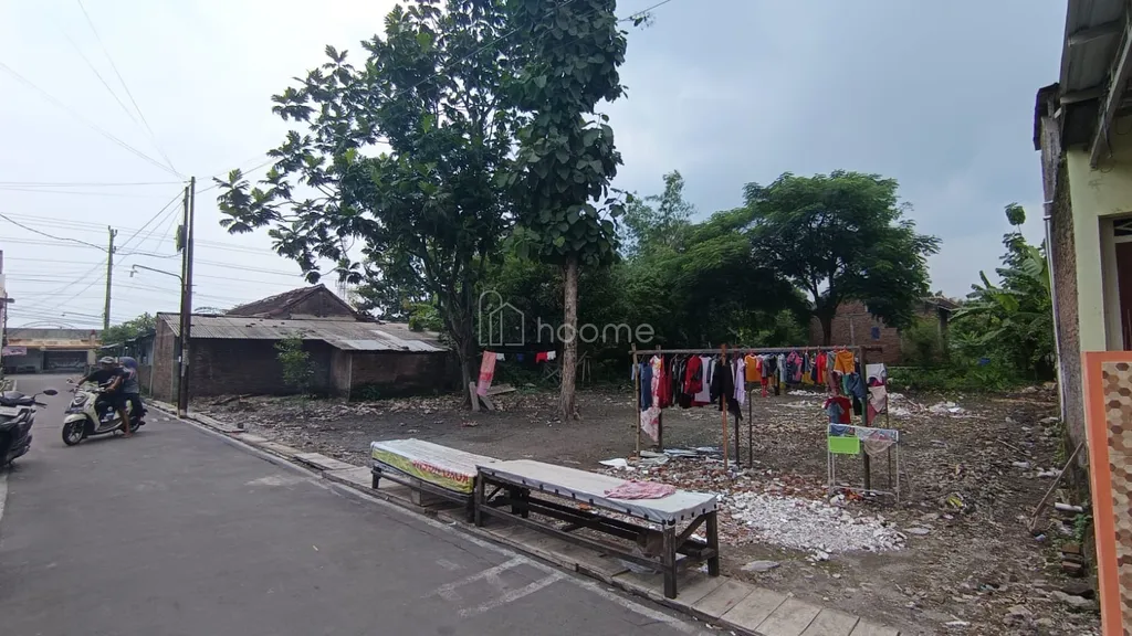 DIJUAL TANAH LUAS 1.880 m² DI NGRINGO JATEN KARANGANYAR – DEKAT SOLO