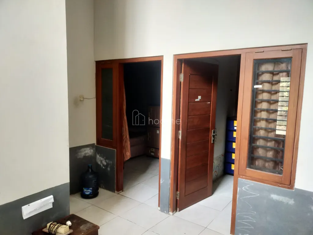 KOST STRATEGIS DEKAT UMS PABELAN! 9 Kamar | Garasi Mobil | Bisa Jual / Sewa