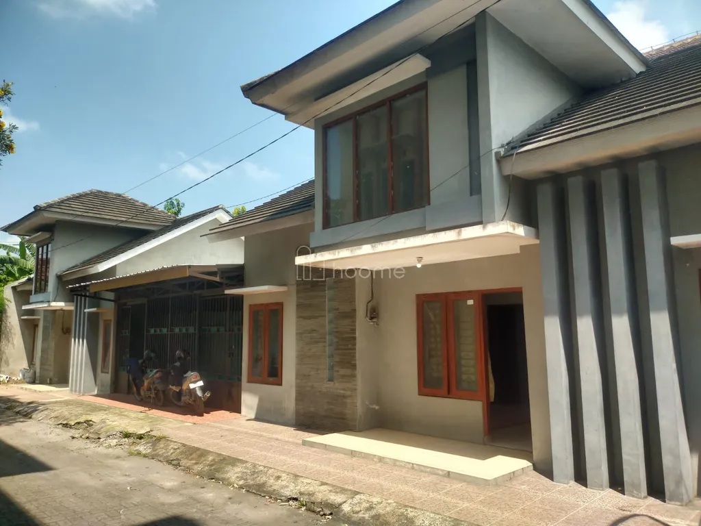 KOST STRATEGIS DEKAT UMS PABELAN! 9 Kamar | Garasi Mobil | Bisa Jual / Sewa