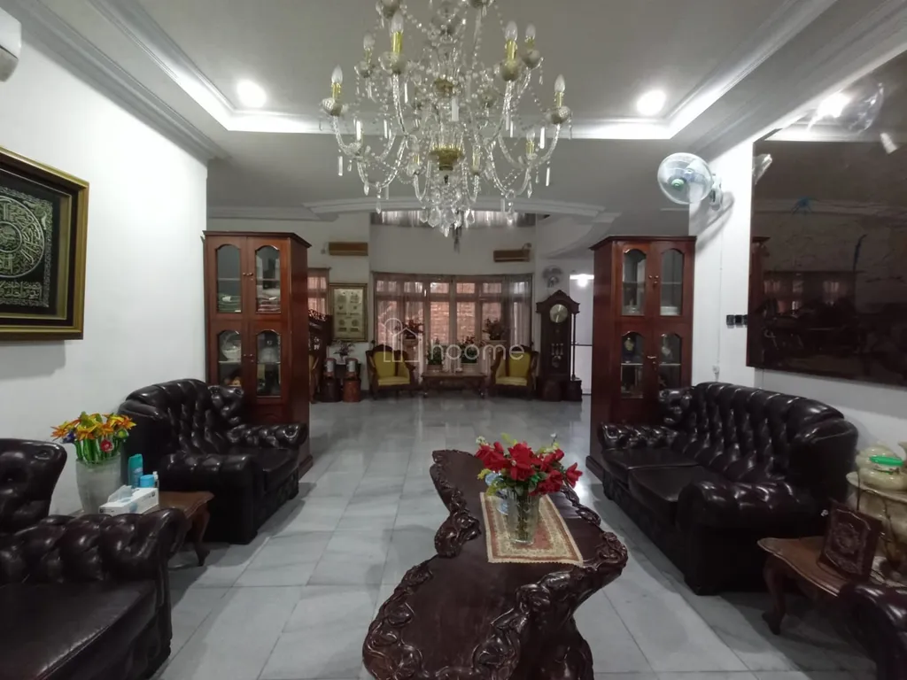 Rumah Strategis Mampang Asri 5KT/4KM – Harga 12 M Nego!