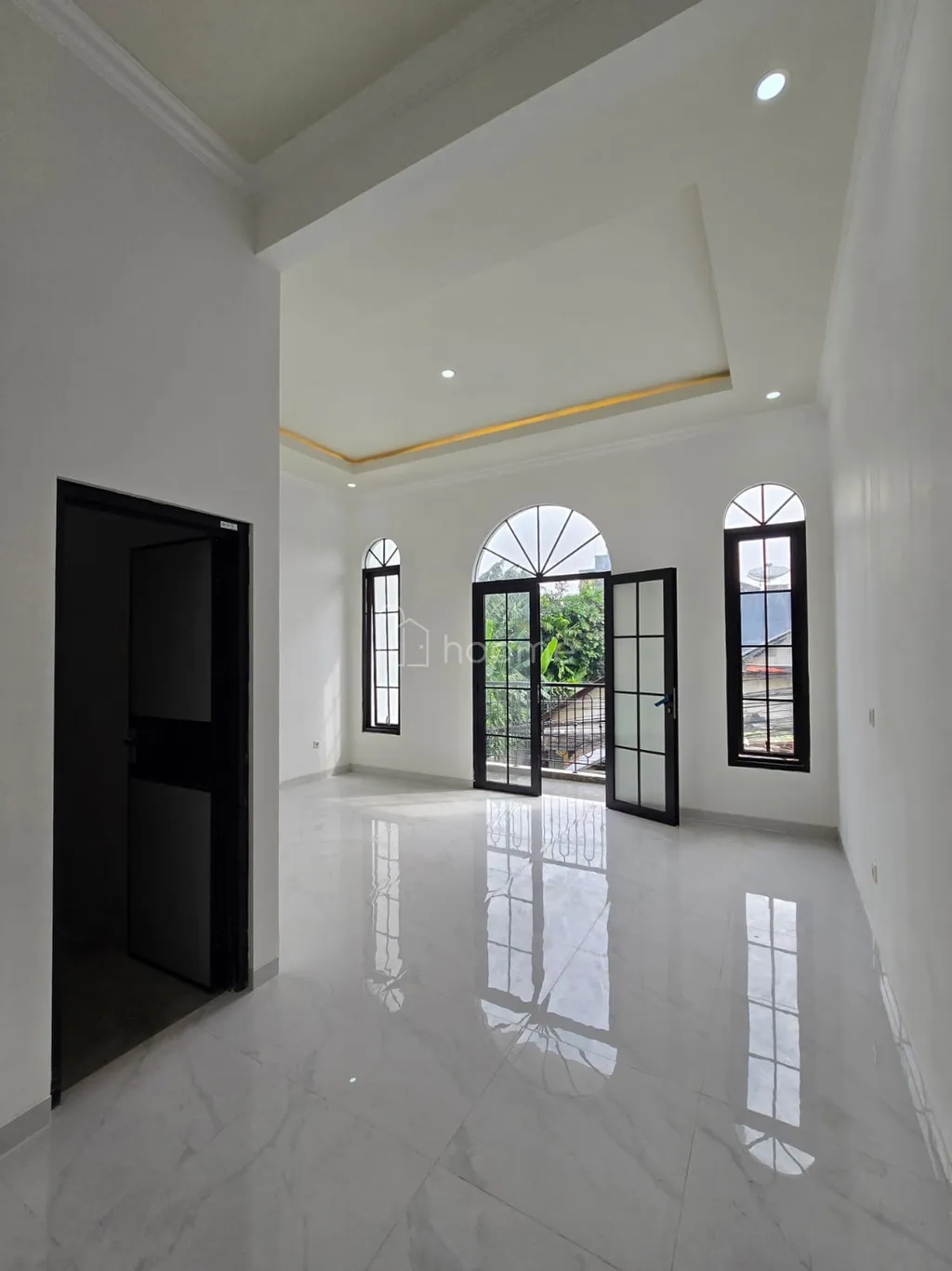 Rumah baru design classic modern non komplek di Cipinang Cempedak Jaktim 