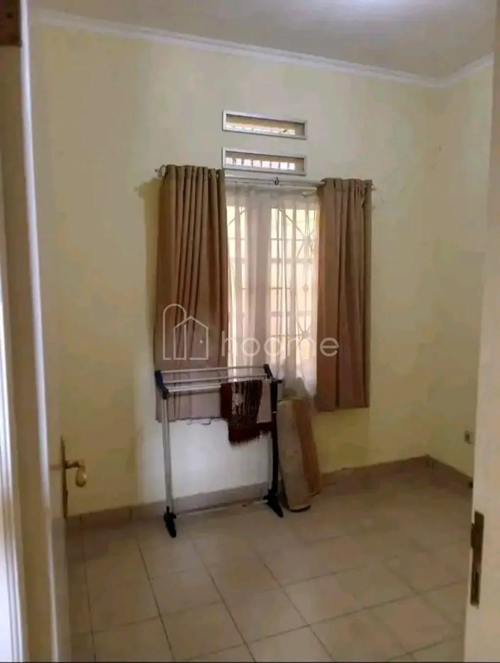 Rumah 1 Lantai Siap Huni Taman Royal 2, Dekat KRL, Dekat Tol, Dekat Pusat Bisnis, Dekat Pusat Kota