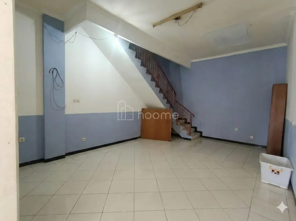 Disewakan Ruko 3 Lantai di Cibubur (Bekasi)