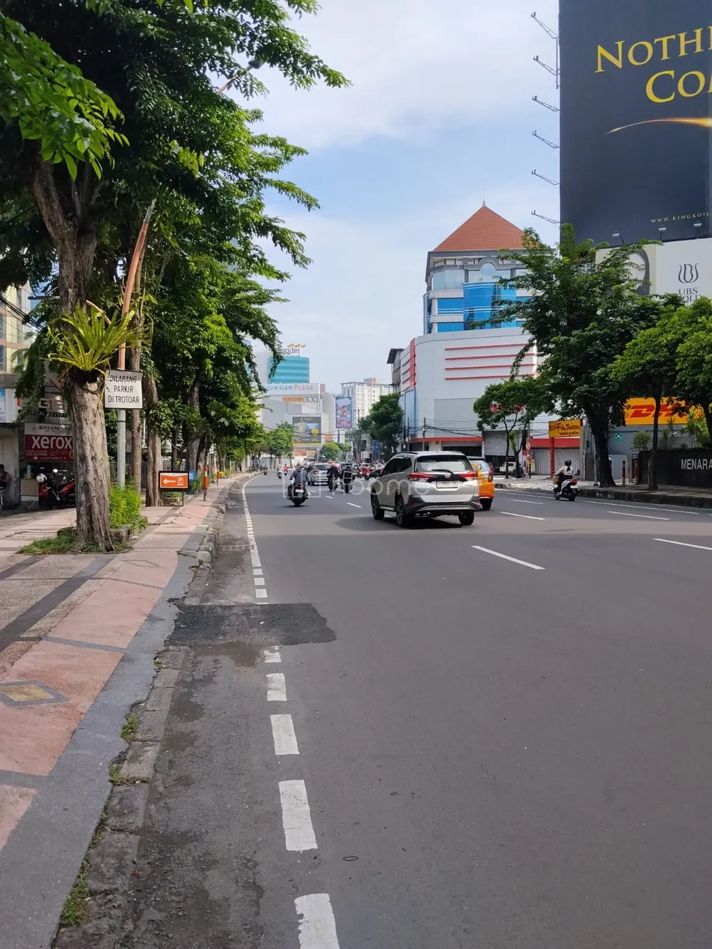 Jual cepat ruko siap huni lokasi nol jalan Basuki Rahmat Surabaya 
