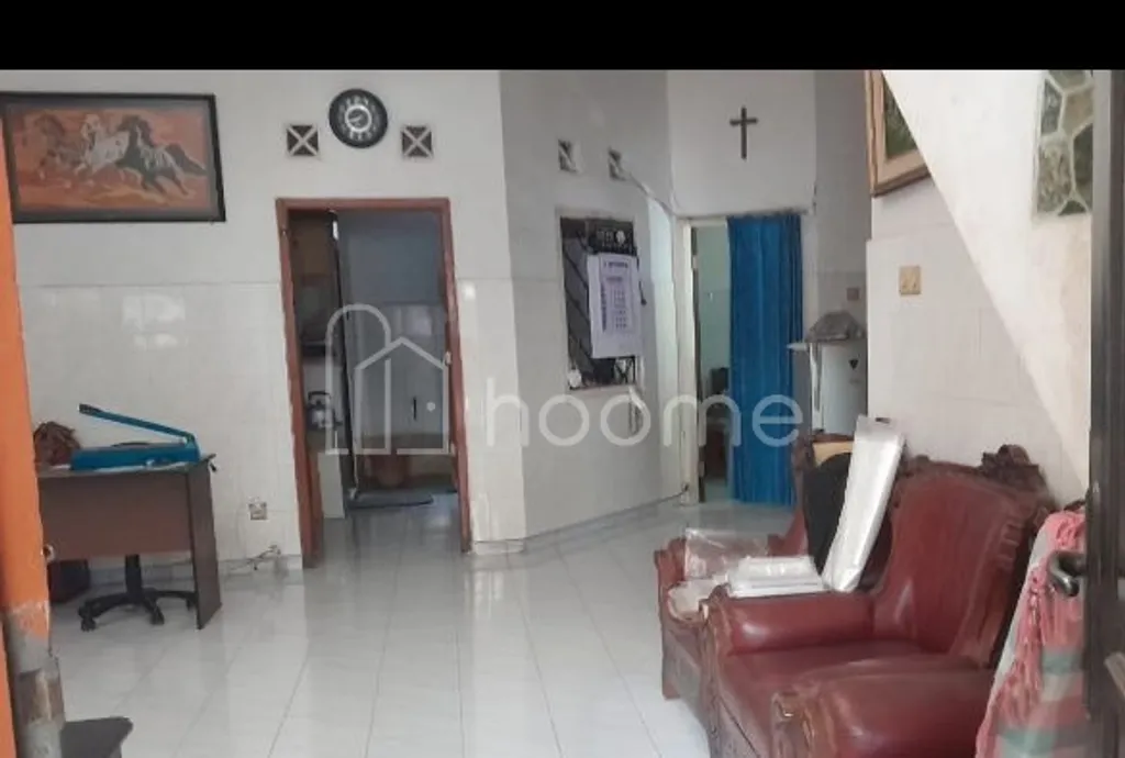 Di Jual Rumah 3 Lantai
